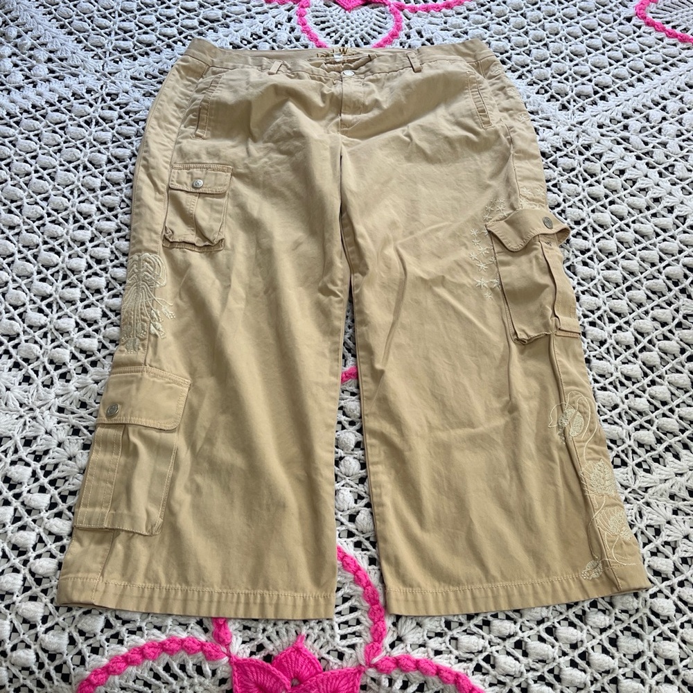 Johnny Was Beige Cropped Cargo Pants - Women